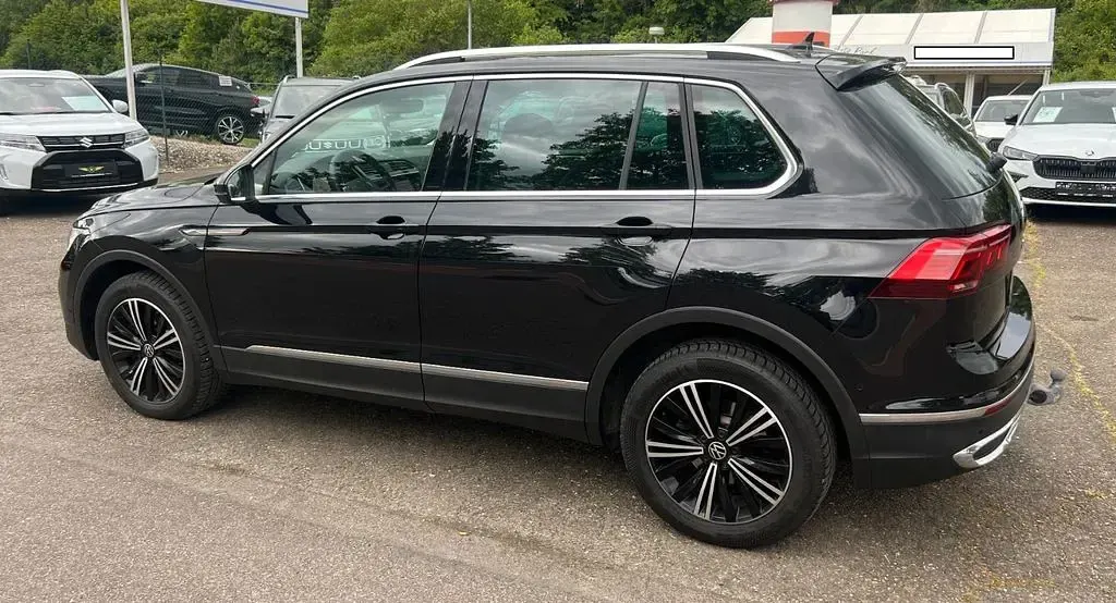 Gebraucht VW Tiguan Highline 200 PS (147 kW) 2023 Schwarz SUV