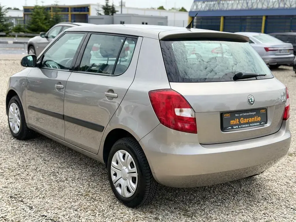 Gebraucht Skoda Fabia Ambiente 60 PS (44 kW) 2008 Beige Limousine