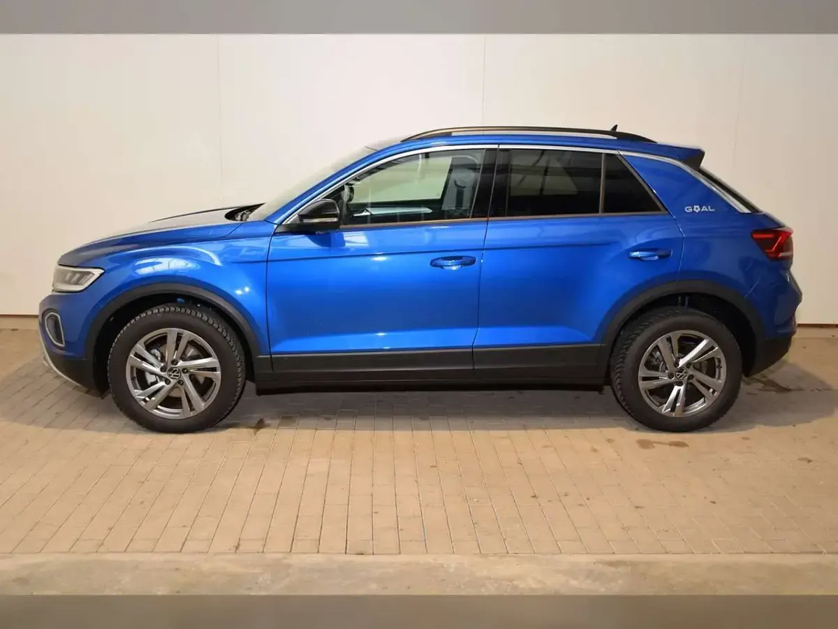Gebraucht VW T-Roc Goal 150 PS (110 kW) 2025 Ravennablau metallic SUV