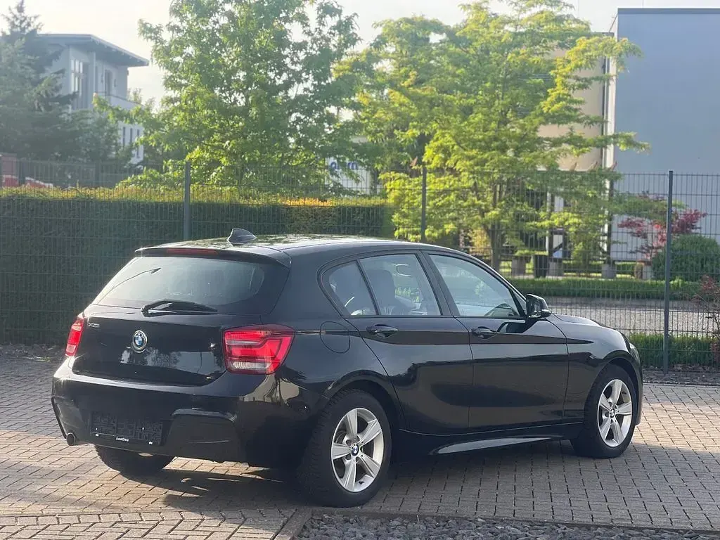 Gebraucht BMW 120 184 PS (135 kW) 2012 Schwarz Kleinwagen