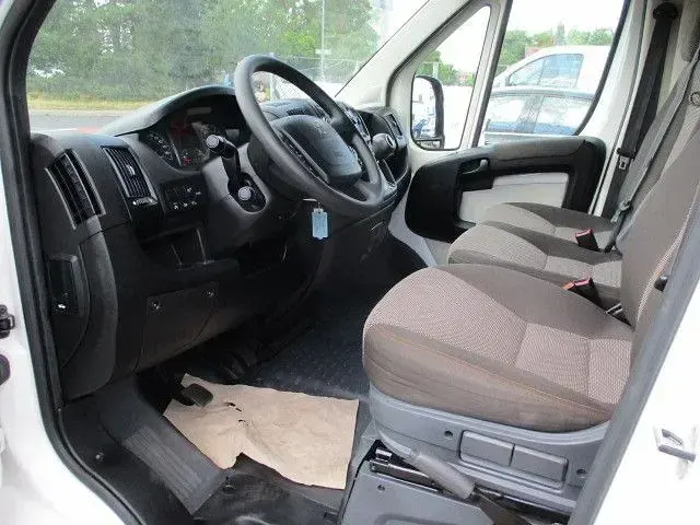 Gebraucht Peugeot Boxer 131 PS (96 kW) 2017 Weiß Van