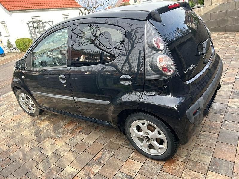 Gebraucht Citroën C1 Exclusive 68 PS (50 kW) 2013 Schwarz Kleinwagen