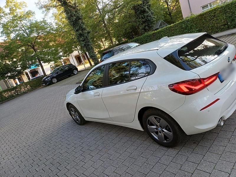 Gebraucht BMW 116 Advantage 116 PS (85 kW) 2023 Weiß Kleinwagen