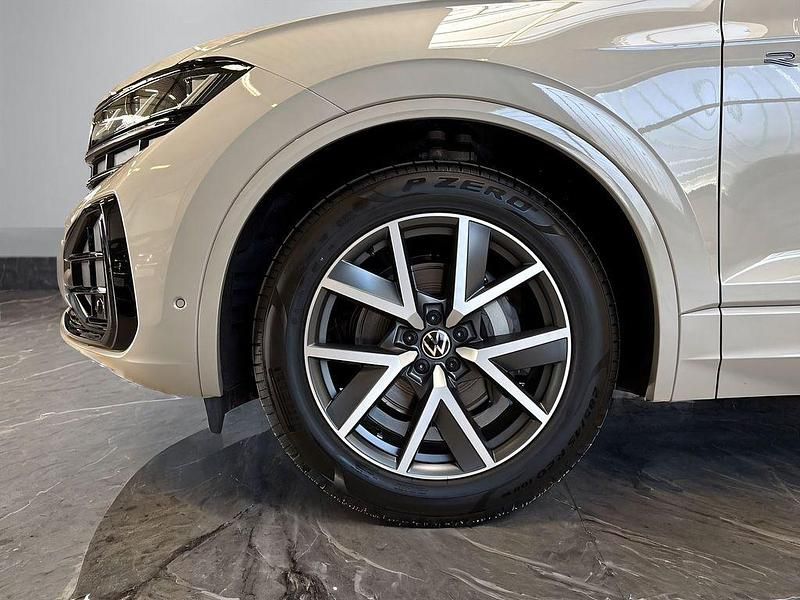Neu VW Touareg Edition 286 PS (210 kW) 2026 Beige SUV