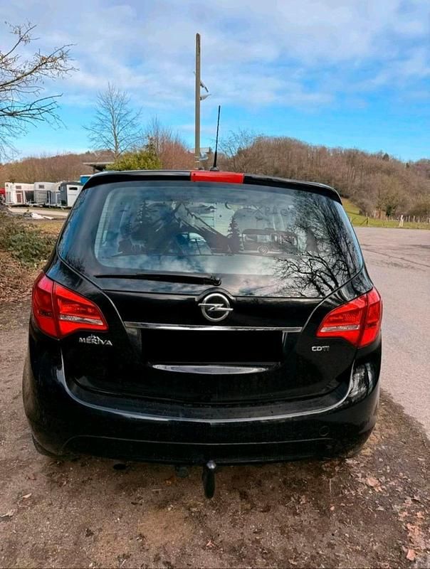 Gebraucht Opel Meriva 110 PS (80 kW) 2011 Schwarz Van / Kleinbus