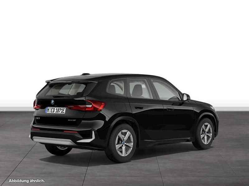 Schwarz Gebraucht 2024 BMW iX1 SUV | 46.008 € (Etwas zu teuer) - Bild 1/1