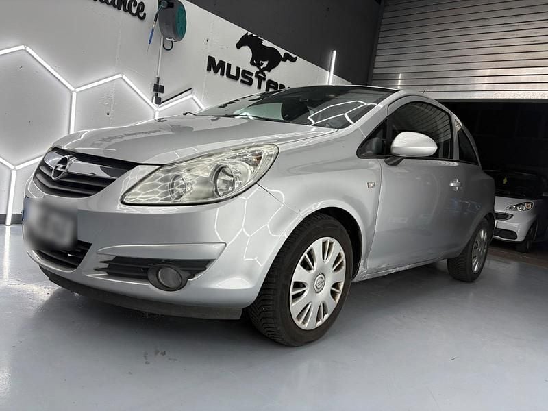 Gebraucht Opel Corsa Edition 90 PS (66 kW) 2008 Silber Kleinwagen