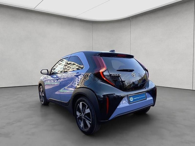 Neu Toyota Aygo X 116 PS (85 kW) 2026 Violett SUV