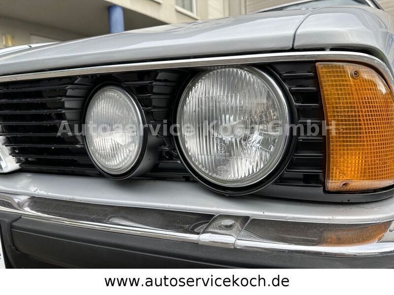 Gebraucht BMW 732 197 PS (144 kW) 1985 Silber Limousine