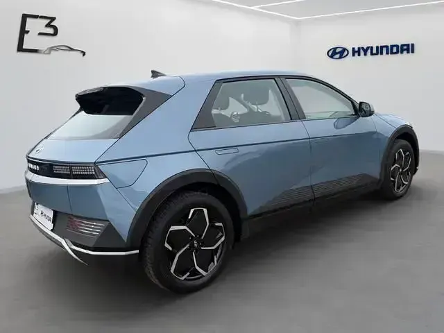 Gebraucht Hyundai Ioniq 5 Basis 125 kW (170 PS) 2024 Blau SUV