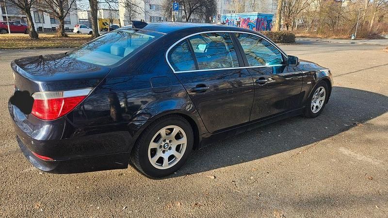 Gebraucht BMW 520 170 PS (125 kW) 2004 Blau Limousine