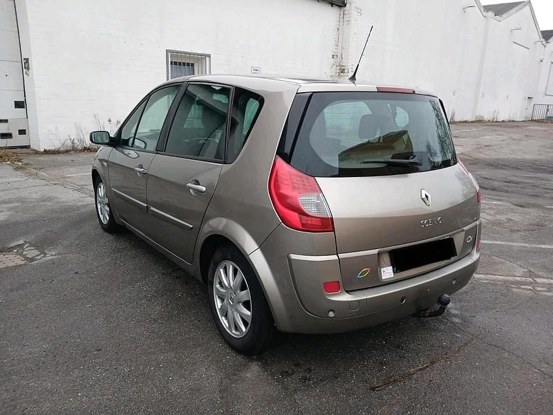 Gebraucht Renault Scénic 150 PS (110 kW) 2008 Braun Van / Kleinbus