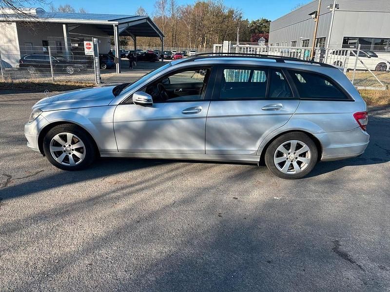 Gebraucht Mercedes C200 136 PS (100 kW) 2009 Silber Kombi