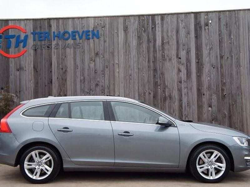 Gebraucht Volvo V60 Summum 288 PS (211 kW) 2016 Grau Kombi