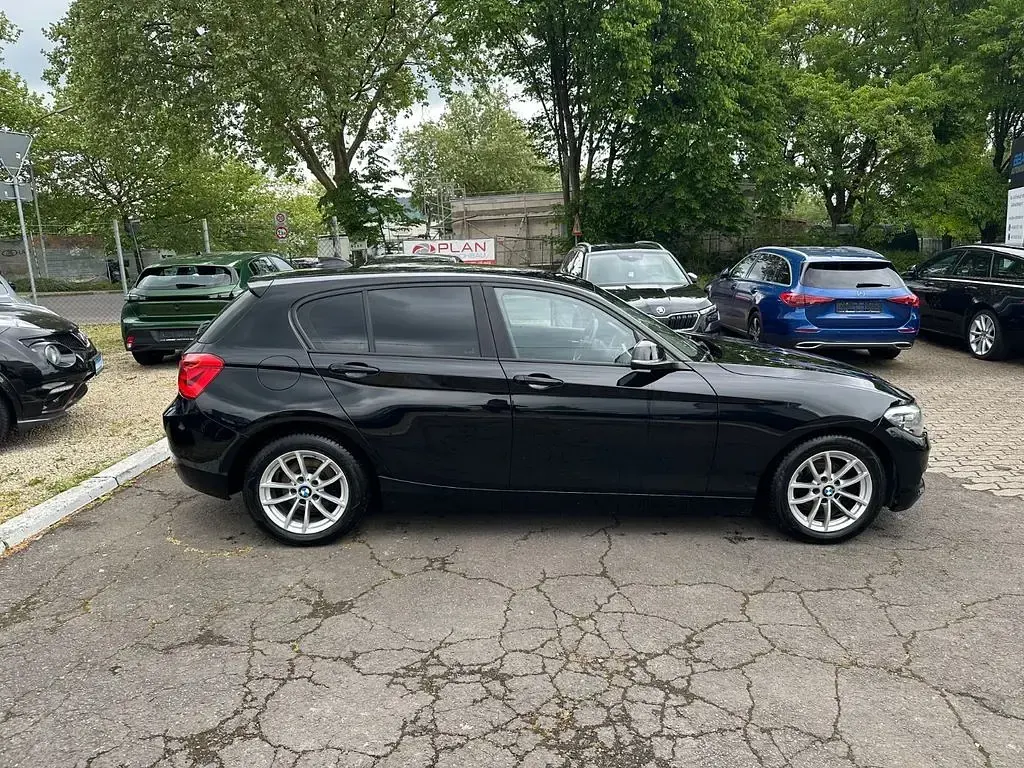 Gebraucht BMW 118 Advantage 136 PS (100 kW) 2019 Schwarz Kleinwagen