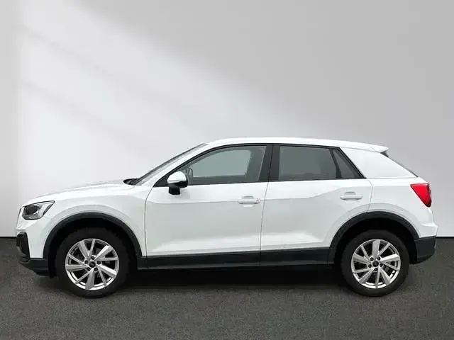 Gebraucht Audi Q2 Sport 116 PS (85 kW) 2023 Arkonaweiß SUV