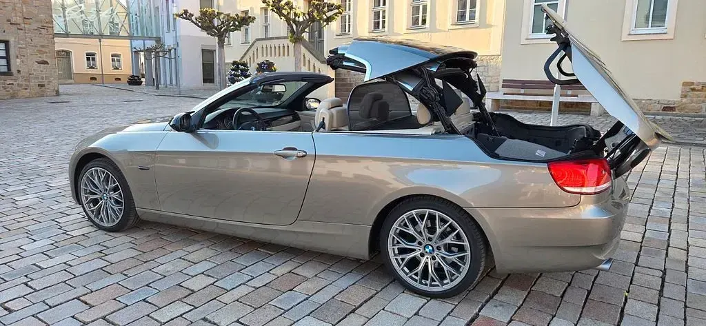 Gebraucht BMW 320 Cabriolet 170 PS (125 kW) 2009 Cabrio