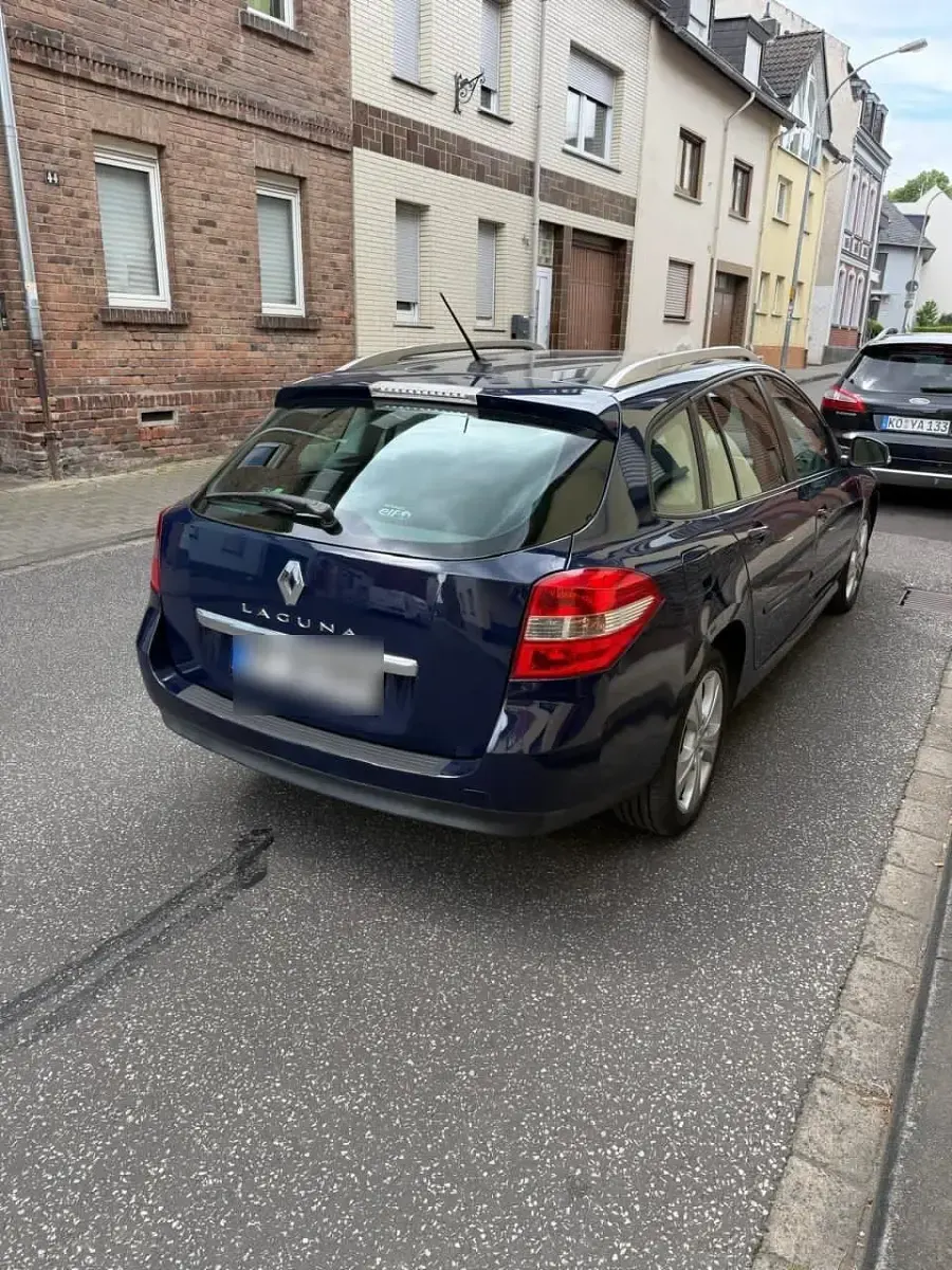 Gebraucht Renault Laguna III 110 PS (80 kW) 2009 Blau Kombi