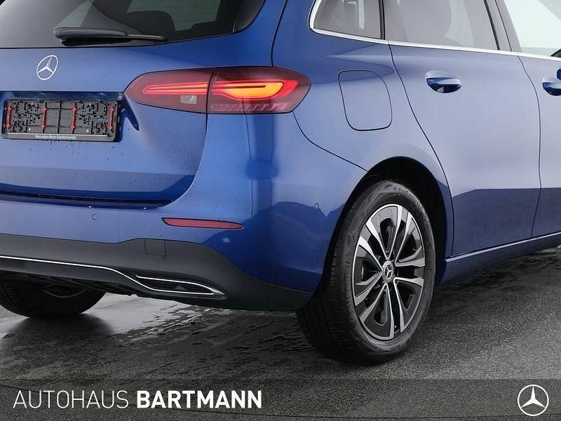 Gebraucht Mercedes B250e Progressive 218 PS (160 kW) 2023 Lack spektralblau Van / Kleinbus