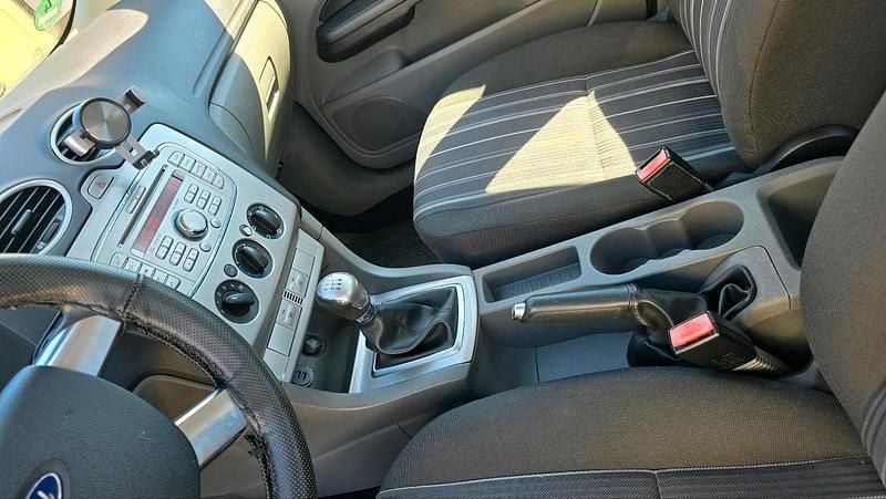 Gebraucht Ford Focus 125 PS (91 kW) 2008 Silber Limousine