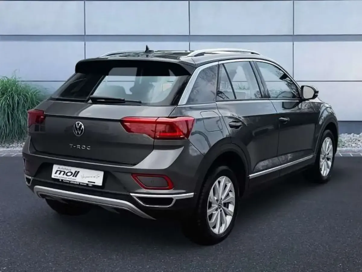 Gebraucht VW T-Roc Style 150 PS (110 kW) 2024 Indiumgrau metallic SUV