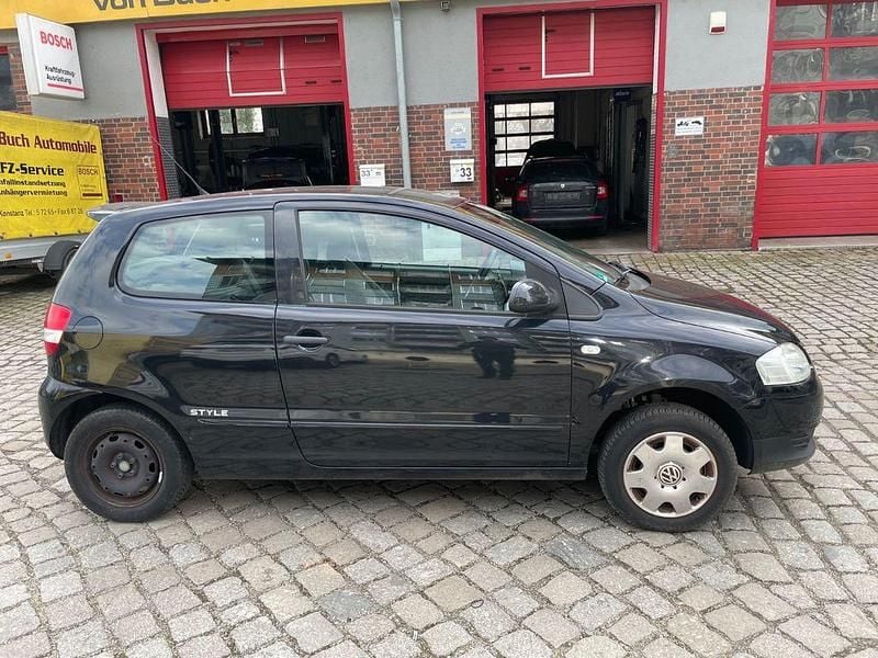 Gebraucht VW Fox Style 54 PS (39 kW) 2009 Schwarz Kleinwagen