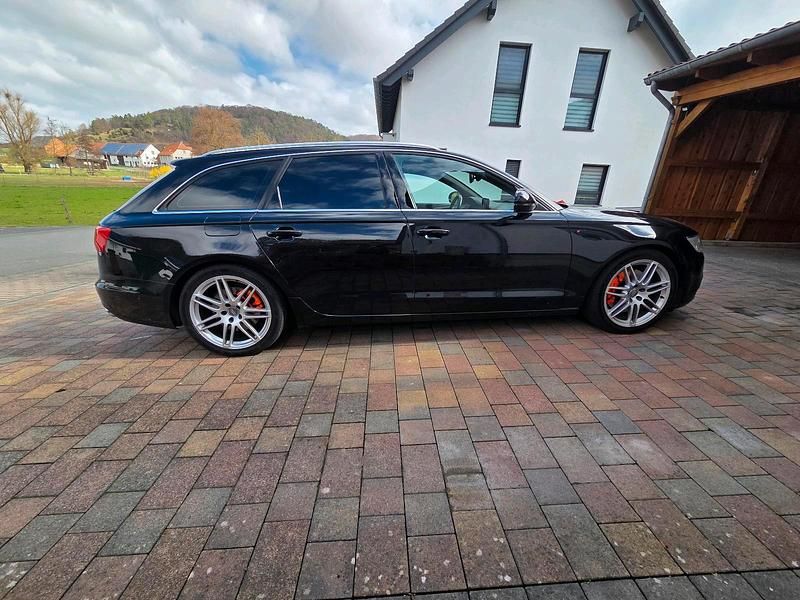 Gebraucht Audi A6 Ambiente 245 PS (180 kW) 2012 Schwarz Kombi