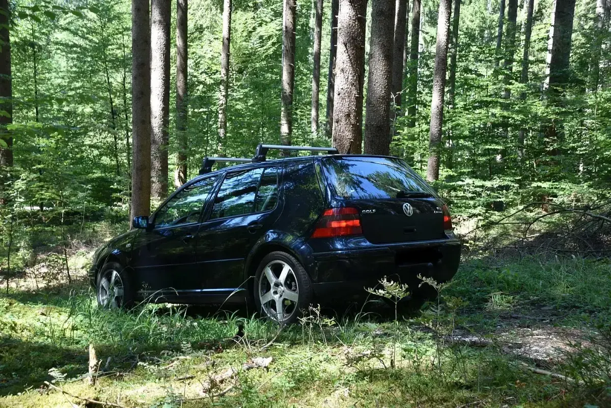 Gebraucht VW Golf IV Highline 116 PS (85 kW) 2000 Blau Kleinwagen