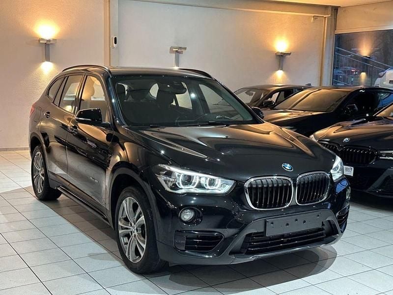 Schwarz Gebraucht 2018 BMW X1 Sport Line SUV | 14.999 € (Superpreis) - Bild 1/4