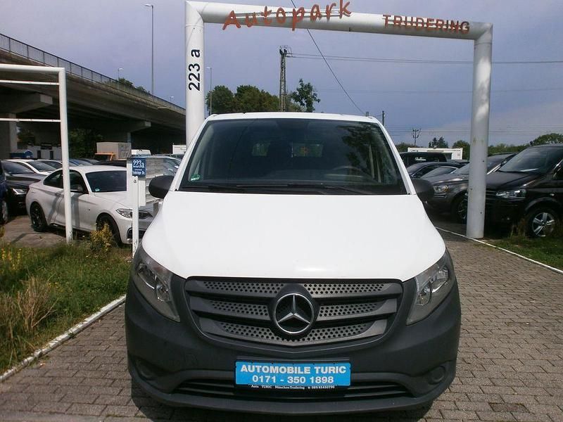 Weiß Gebraucht 2016 Mercedes Vito Van / Kleinbus | 9.900 € (Fairer Preis) - Bild 1/4