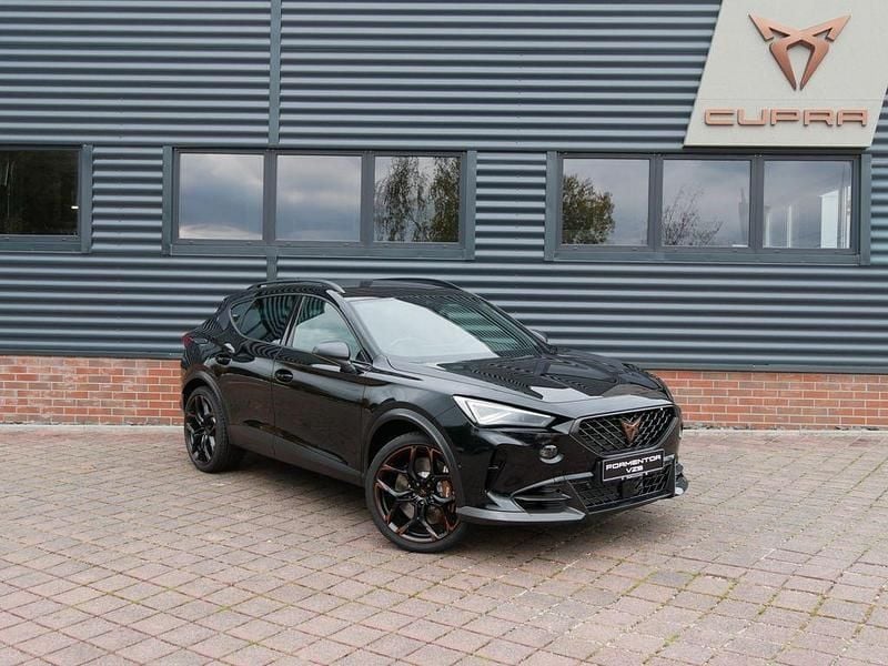 Schwarz Gebraucht 2022 Cupra Formentor VZ SUV | 43.990 € (Teuer) - Bild 1/4