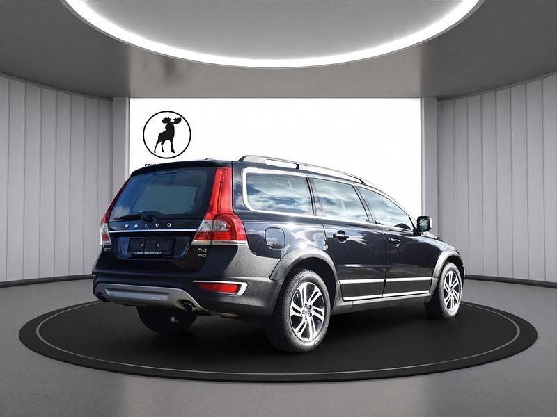 Gebraucht Volvo XC70 Momentum 181 PS (133 kW) 2015 Schwarz Limousine
