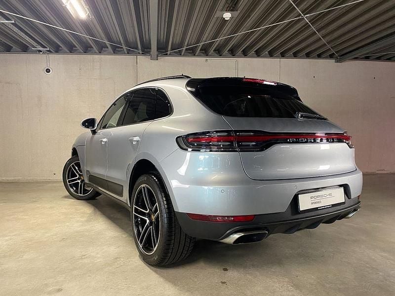 Gebraucht Porsche Macan Turbo 245 PS (180 kW) 2020 Dolomitsilbermetallic SUV