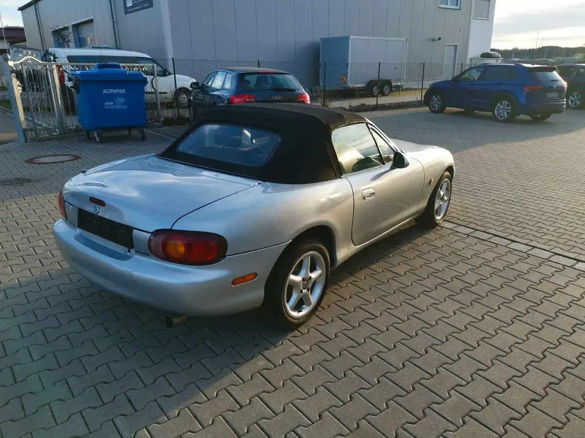 Gebraucht Mazda MX5 110 PS (80 kW) 1999 Silber Cabrio