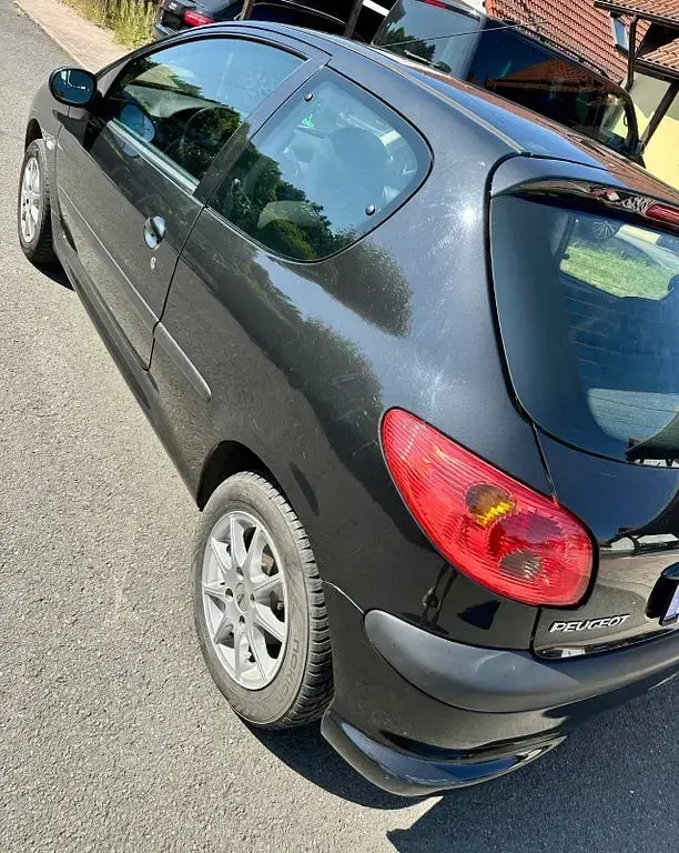 Gebraucht Peugeot 206 Filou 75 PS (55 kW) 2003 Schwarz Limousine