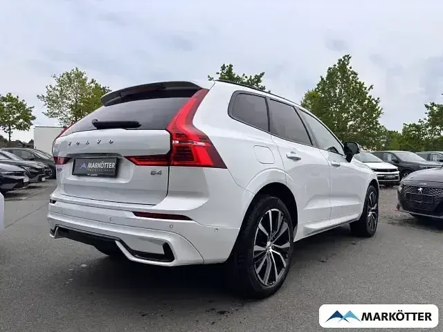 Gebraucht Volvo XC60 Plus 197 PS (144 kW) 2024 Weiss SUV