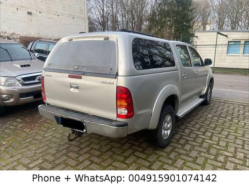 Gebraucht Toyota HiLux 171 PS (125 kW) 2007 Grau Abholung