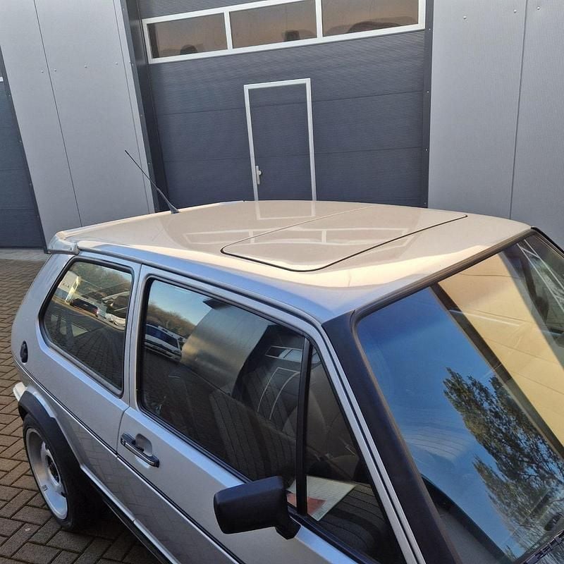 Gebraucht VW Golf I GTI 112 PS (82 kW) 1983 Silber Kleinwagen