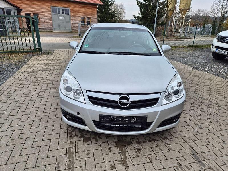 Gebraucht Opel Vectra Edition 155 PS (114 kW) 2007 Silber Limousine