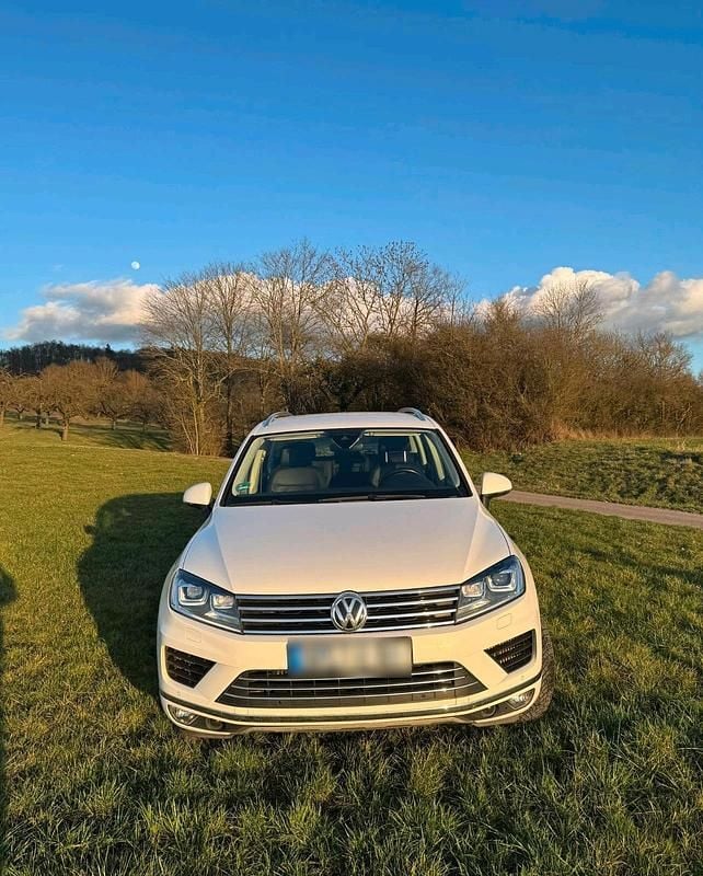 Gebraucht VW Touareg 204 PS (150 kW) 2017 Weiß SUV