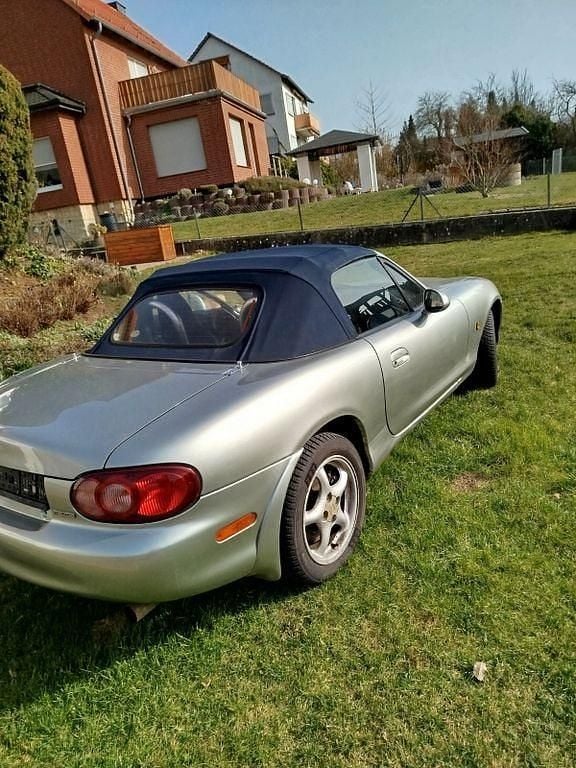 Gebraucht Mazda MX5 110 PS (80 kW) 2003 Silber Cabrio