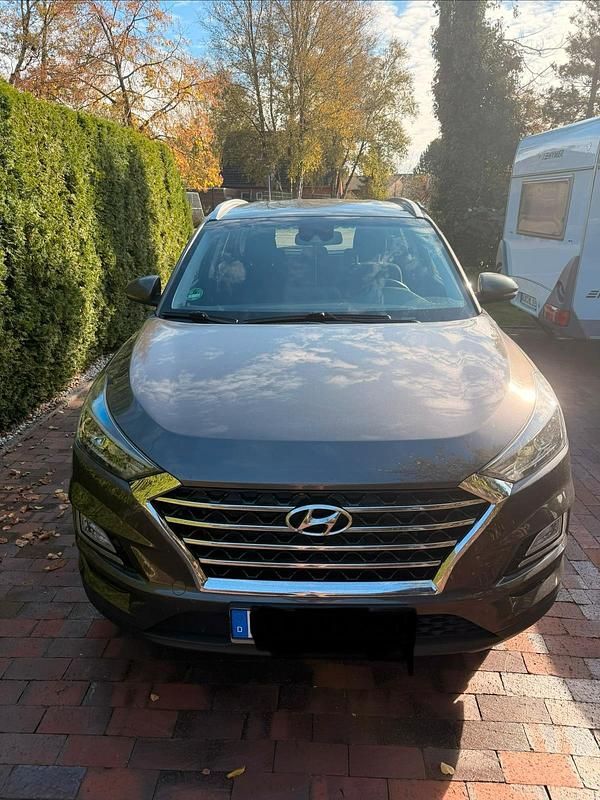 Braun Gebraucht 2019 Hyundai Tucson SUV | 19.500 € (Fairer Preis) - Bild 1/4