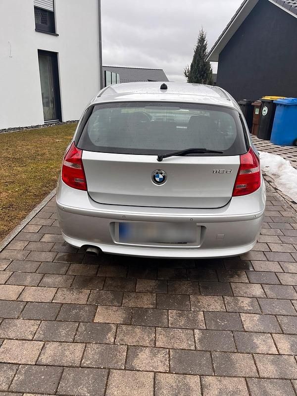 Gebraucht BMW 118 143 PS (105 kW) 2010 Silber Kleinwagen