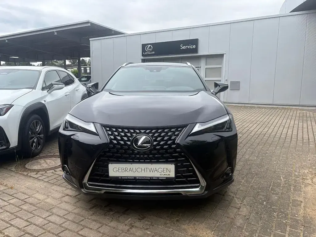 Gebraucht Lexus UX 250h 184 PS (135 kW) 2023 Schwarz SUV