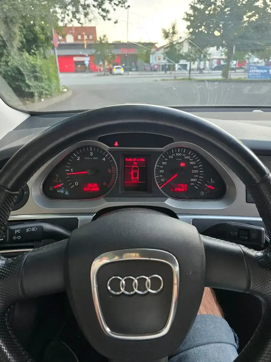 Gebraucht Audi A6 180 PS (132 kW) 2007 Grau Limousine