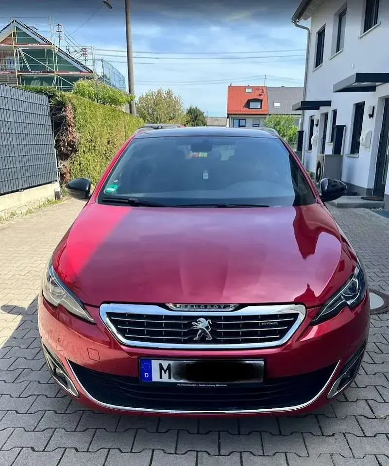 Gebraucht Peugeot 308 SW Allure 131 PS (96 kW) 2017 Rot Kombi