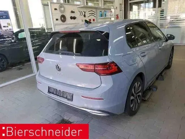 Usata VW Golf VIII Active 150 CV (110 kW) 2022 Grigio Berlina