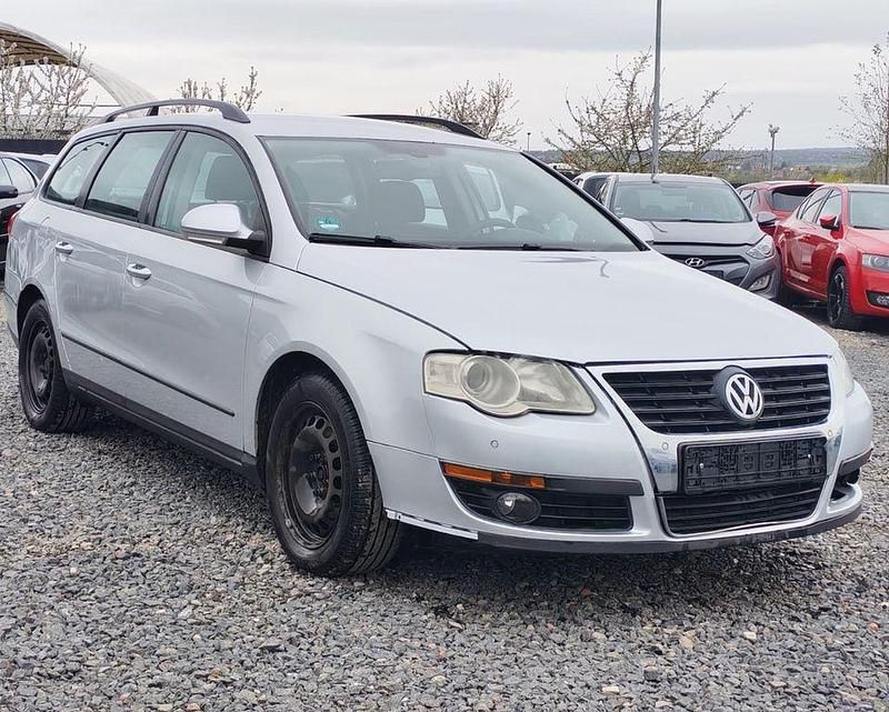 Second-hand VW Passat 110 CP (80 kW) 2009 Argintiu Break