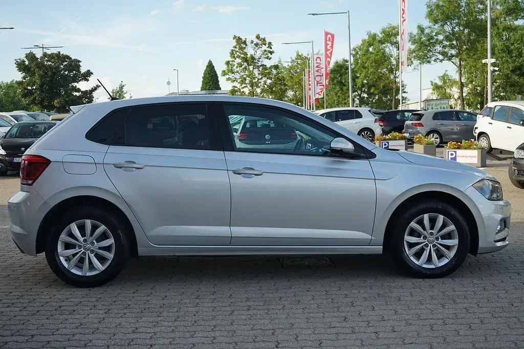 Gebraucht VW Polo Highline 95 PS (69 kW) 2018 Silber Kleinwagen