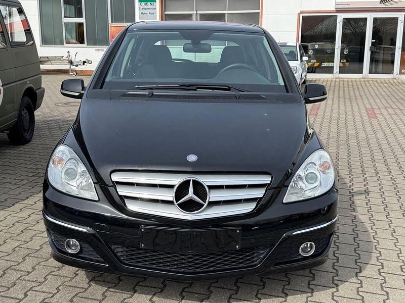 Gebraucht Mercedes B160 95 PS (69 kW) 2010 Schwarz Van / Kleinbus